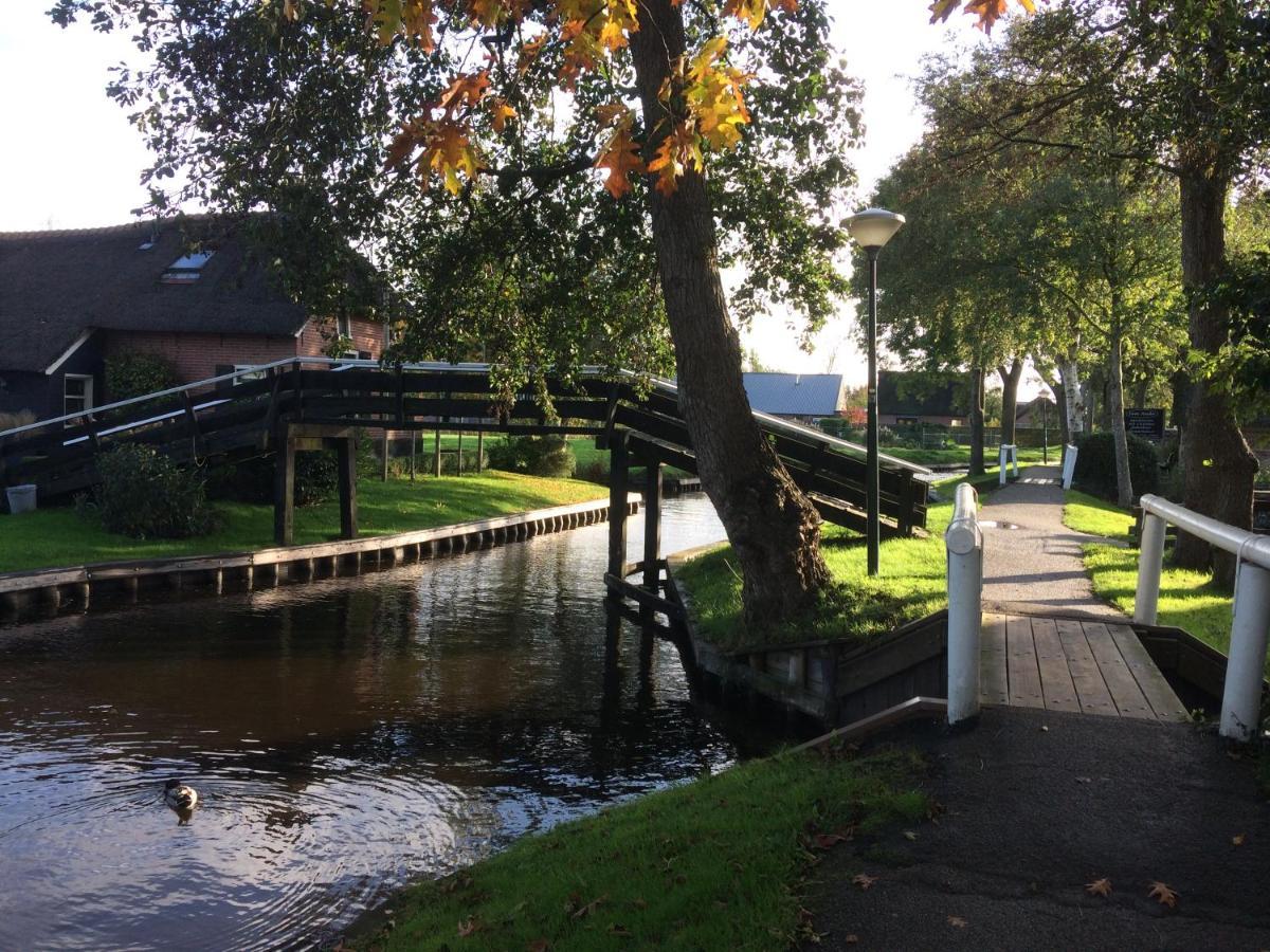 Bed and Breakfast De Aardigeyt Giethoorn Exterior foto