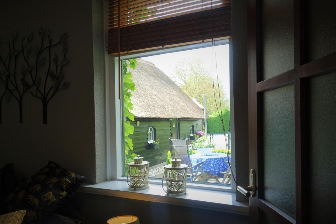 Bed and Breakfast De Aardigeyt Giethoorn Exterior foto